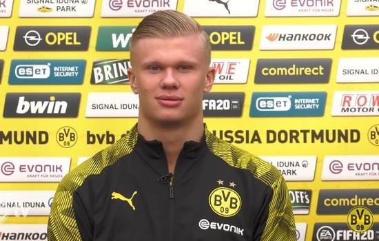 记者：加图索准备征召帕莱斯特拉，已派意大利队球探多次考察（记者：加图索拟征召帕莱斯特拉，意大利队球探已频繁考察）