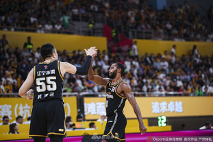 斯帕莱蒂：库普梅纳斯在全队防守最积极；部分球员在适应强度（斯帕莱蒂：库普梅纳斯防守投入全队最突出，部分球员仍在适应比赛强度）