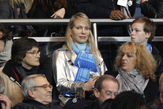 贝恩&卡特半场合计12中2，魔术主场落后背靠背马刺的9分（贝恩卡特半场合计12投仅2中，魔术主场落后背靠背马刺9分）