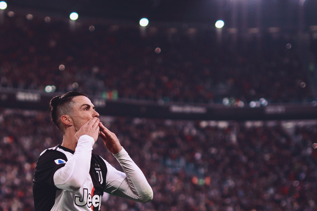 5场零封，秦子牛：自己发挥得还不错，主要是团队踢得非常好（五场零封！秦子牛：个人状态尚可，关键在团队发挥出色）